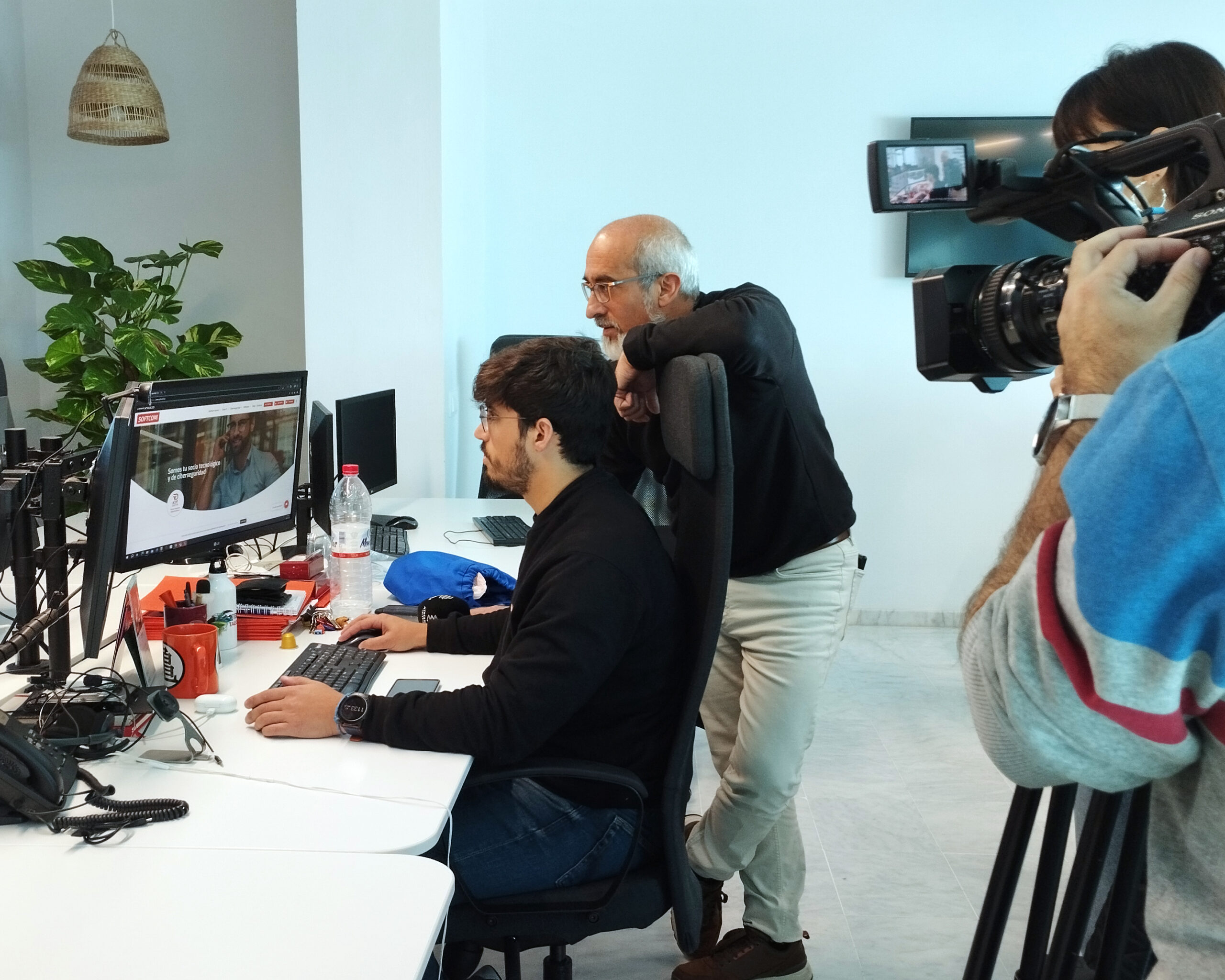 Entrevista con la sexta noticias sobre las ciberestafas relacionadas con la suplantación de identidad de Web spoofing